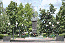 Памятник Маршалу СССР С.С. Бирюзову